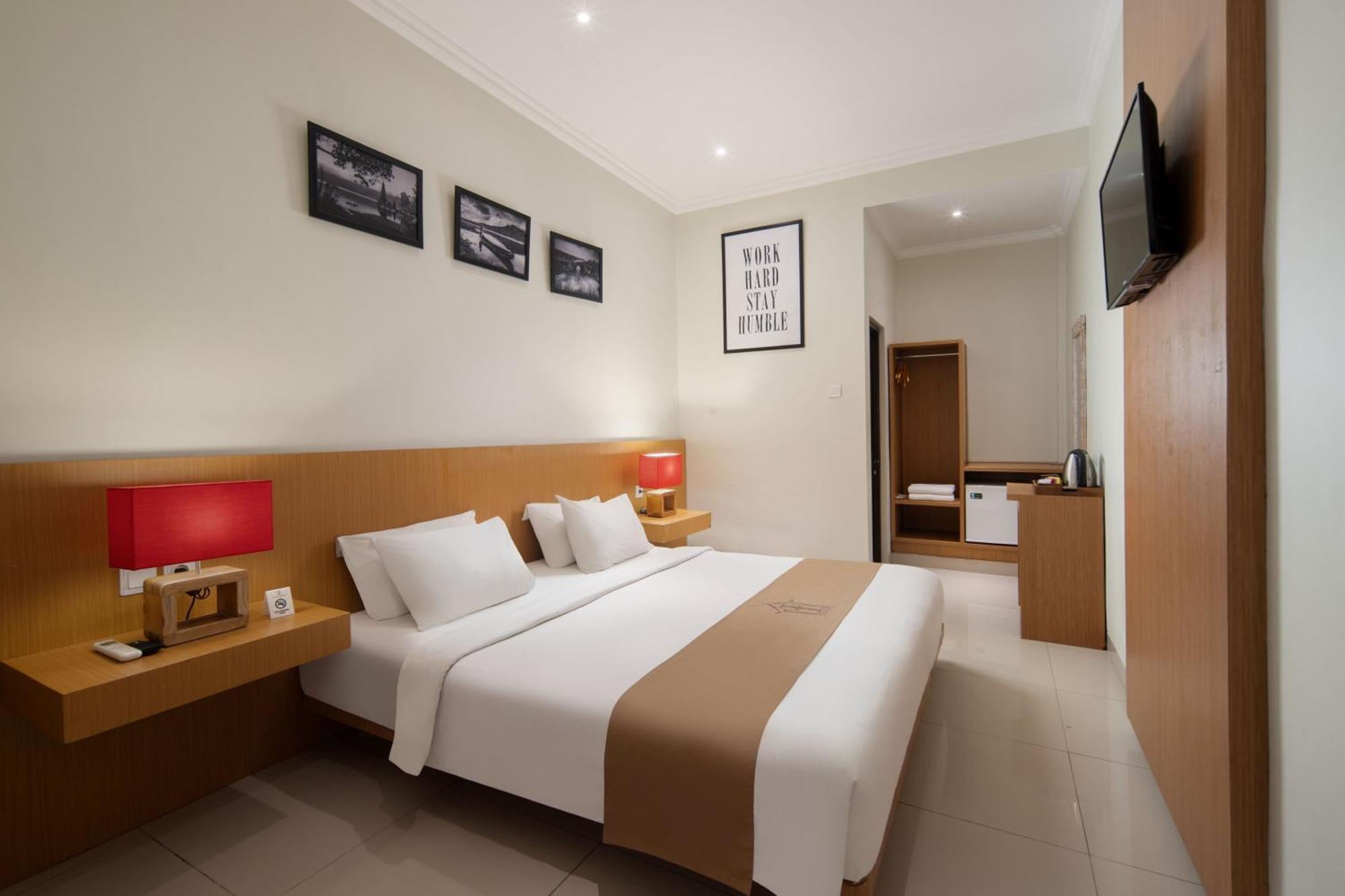 Angkul Angkul Segara Kuta By Kamara Hotel 3*